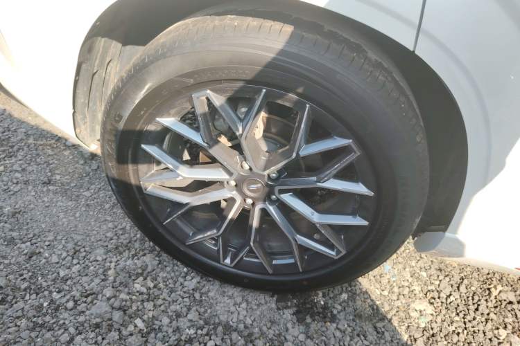 Used Oshan Z6 2022 Blue Whale 1.5T DCT Smart Edition
