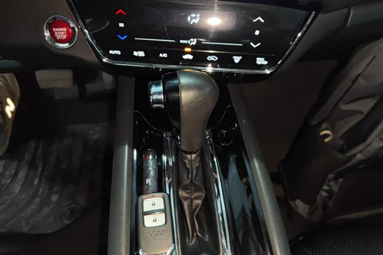 Used Honda Vezel 2015 1.8L CVT 2WD Luxury Model