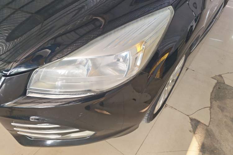 Used Ford Kuga 2015 1.5L GTDi Two-Wheel-Drive Comfort Model
