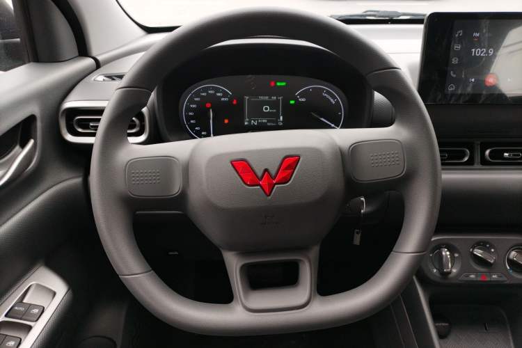 Used Wuling Hongguang New Energy 2025 Extended-Range Hybrid 50KM Comfort Version
