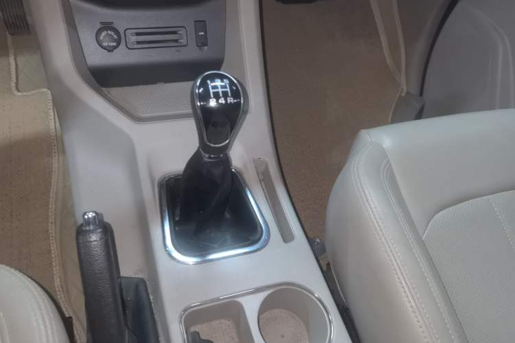 Used FORTHING Lingzhi 2020 M5L 1.6L Luxury 7-Seater