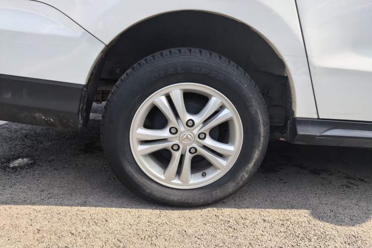 Used HYOSOW H3 2015 1.5L Manual Comfort Model