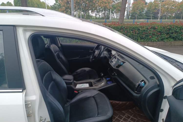 Used Kia Sportage R 2015 2.0L Automatic Two-Wheel Drive DLX Model
