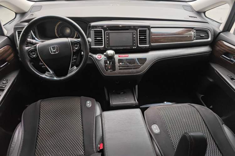 Used Honda Elysion 2016 2.4L Supreme Edition
