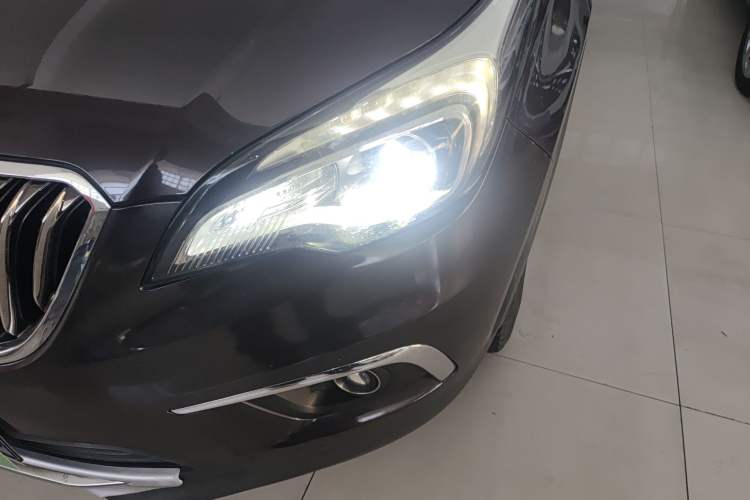 Used Buick Envision 2015 20T Two-Wheel-Drive Elite Model
