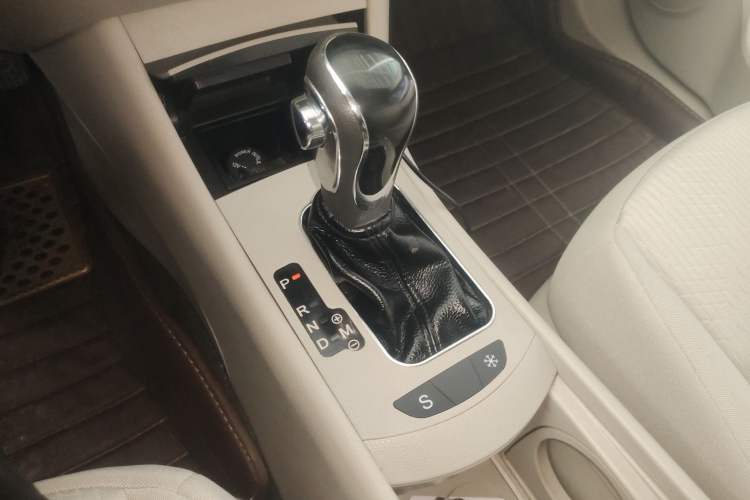 Used Dongfeng Aeolus A60 2016 1.5L Automatic Luxury Version