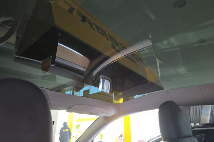 Used Tesla Model Y 2022 Long-Range All-Wheel-Drive Version
