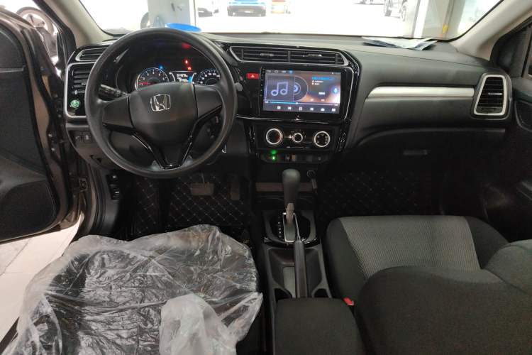 Used Honda Gienia 2017 1.5L CVT Comfort Version
