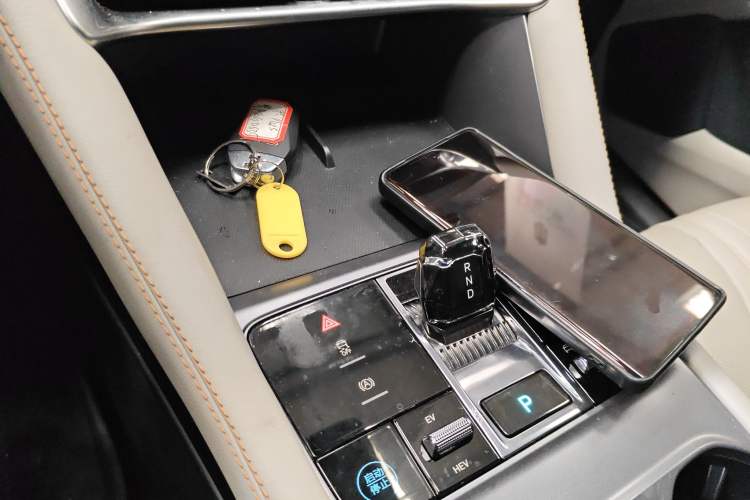 Used BYD Song PLUS New Energy 2024 HONOR Edition DM-i 110km Flagship PLUS
