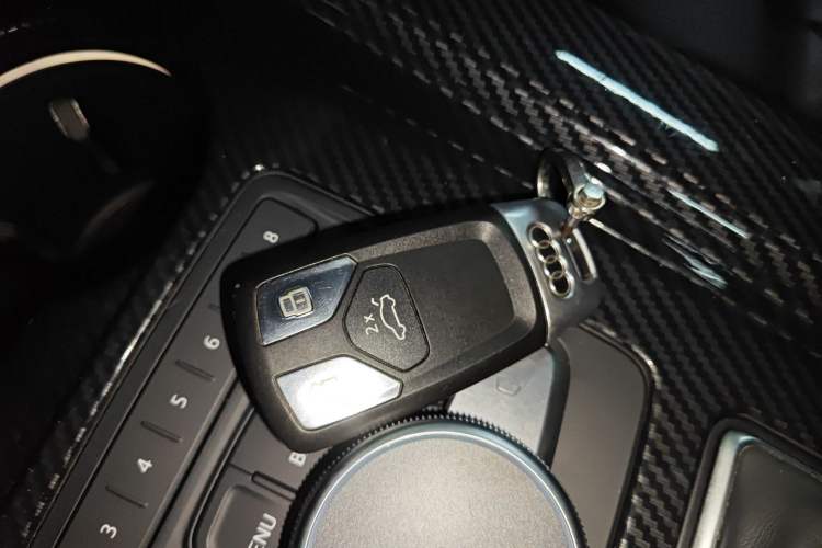 Used Audi A4L 2019 40 TFSI Fashion Edition China VI Emission Standard
