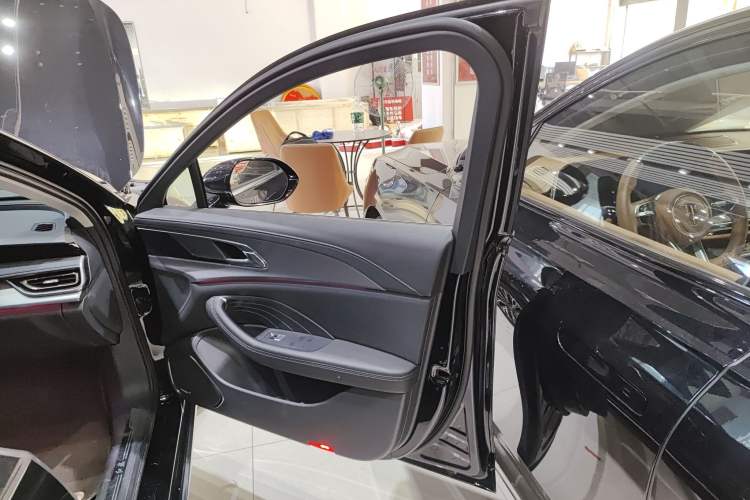 Used Hongqi H5 2024 2.0T Automatic Smart Connect Flagship Edition
