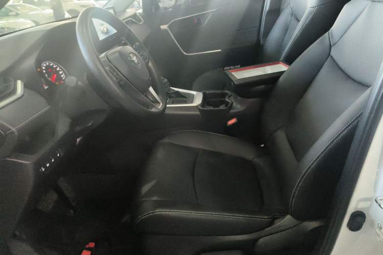 Used Toyota RAV4 2023 2.0L CVT Two-Wheel Drive Urban Edition
