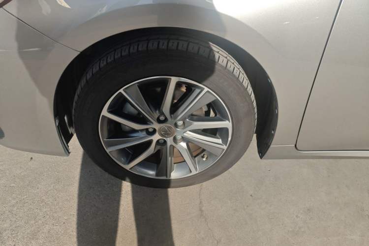 Used Lexus ES 2015 300h Comfort Edition
