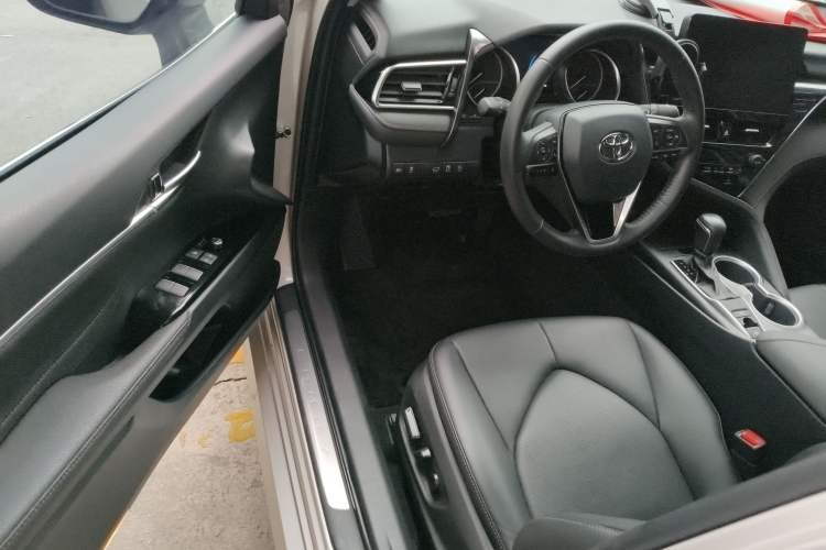 Used Toyota Camry 2021 2.0G Luxury Edition