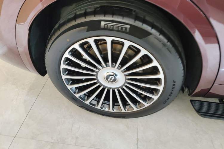 Used Hima AITO M8 2025 Extended-Range Ultra Version 53.4 kWh 5-Seater Edition