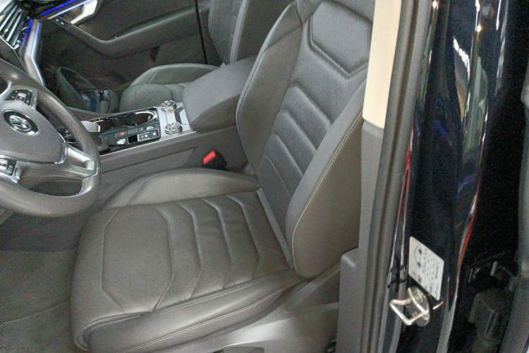 Used Volkswagen Touareg 2021 2.0 TSI Ruiyi Edition
