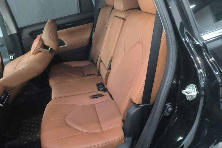 Used Toyota Highlander 2023 2.5L Smart Electric Hybrid Dual-Engine Four-Wheel Drive Prestige Version – 7 Seats
