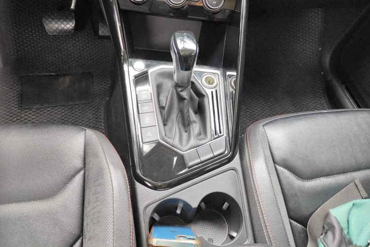 Used Volkswagen Tayron 2019 330TSI Two-Wheel Drive Luxury Model China VI Standard