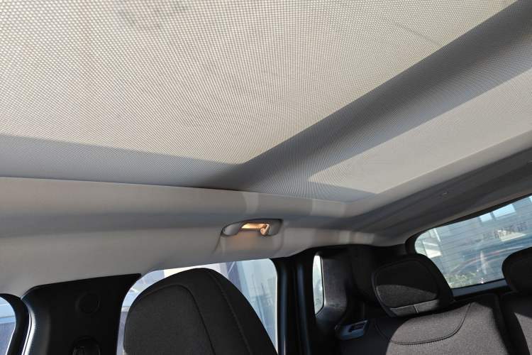 Used  Renegade 2018 Connected Large Screen Version 180T Automatic High-Energy Edition