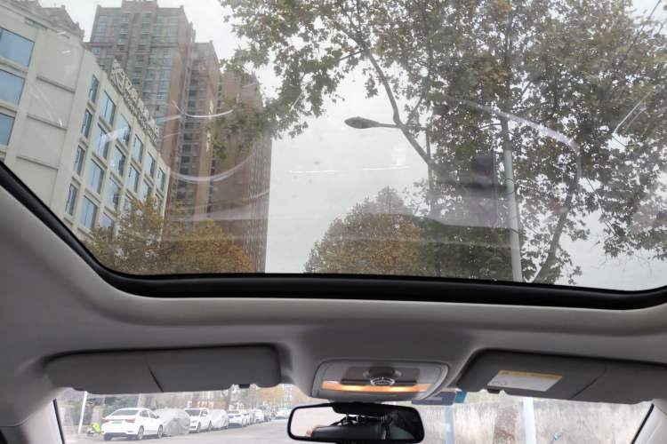 Used Roewe RX5 2016 30T Two-Wheel Drive Automatic Internet Smart Edition