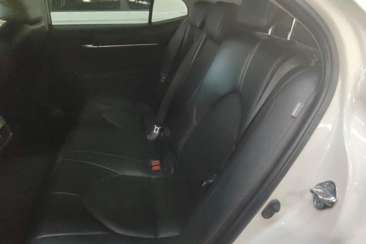 Used Toyota Camry 2019 Revised Version Dual-Engine 2.5 HG Luxury Edition
