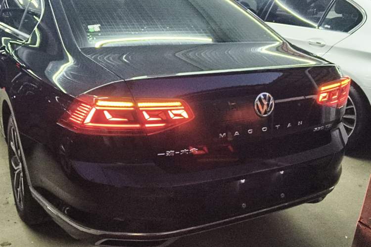 Used Volkswagen Magotan 2020 330TSI DSG Leading Model
