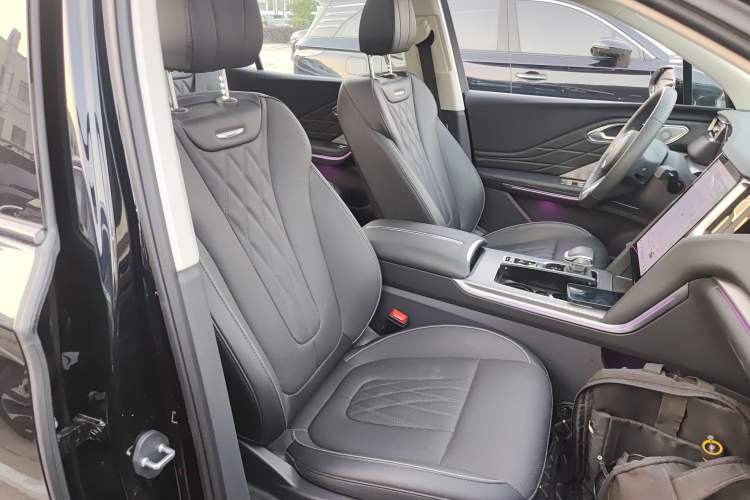 Used Hongqi HS7 PHEV 2024 2.0T PHEV Four-Wheel Drive Flagship Edition 6 Seats
