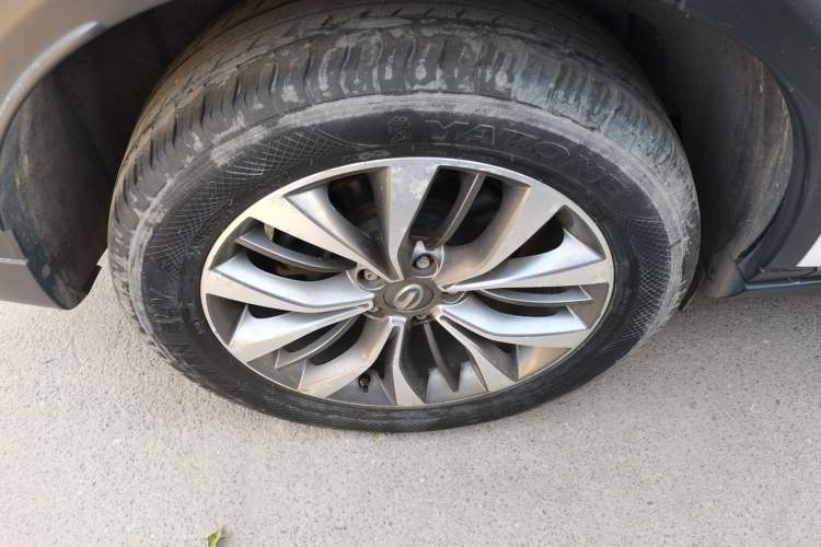 Used GAC Trumpchi GS8 2017 320T Two-Wheel Drive Luxury Smart Connectivity Version (7 Seats)
