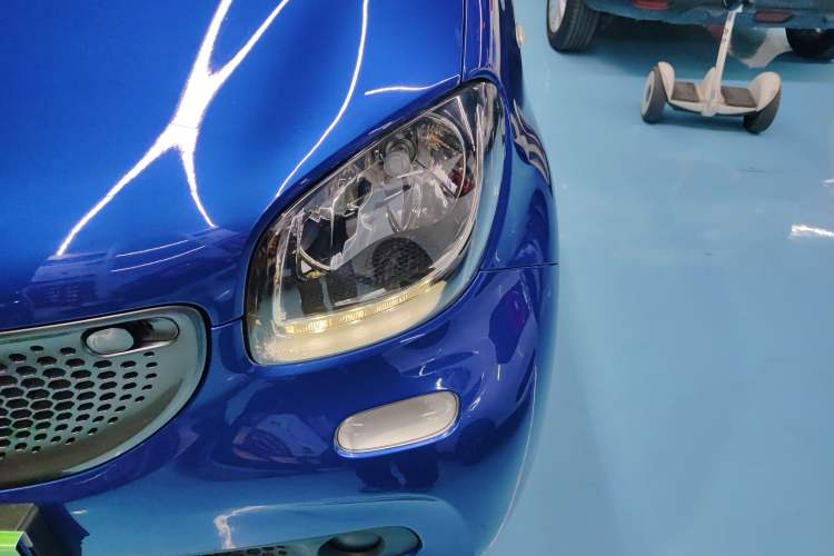 Used  forfour 2016 0.9T 66 kW Pioneer Edition