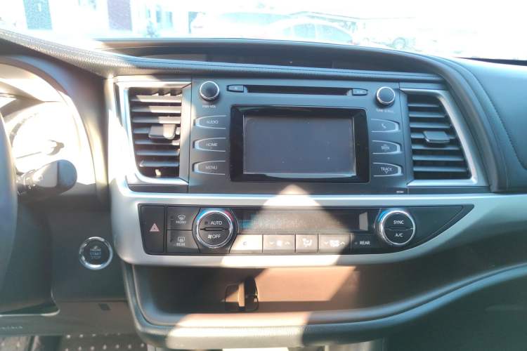 Used Toyota Highlander 2015 2.0T Four-Wheel Drive Luxury Edition 7-Seater
