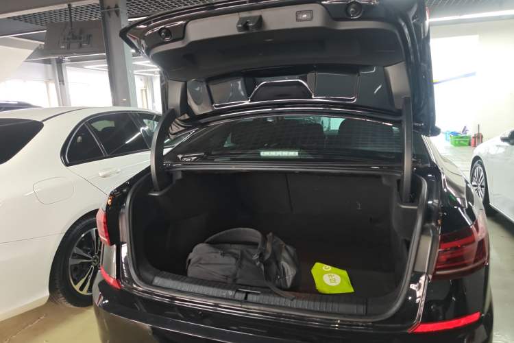 Used Volkswagen Passat 2023 330TSI Luxury Edition
