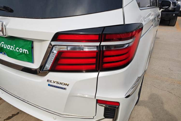 Used Honda Elysion 2019 2.0L Hybrid Luxury Edition

