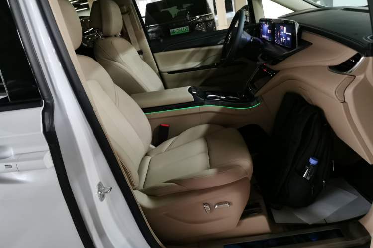 Used Buick GL8 New Energy 2025 Lu Shang Smart Enjoyment Edition 7-Seater
