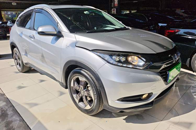 Used Honda Vezel 2015 1.8L CVT 2WD Luxury Model
