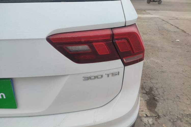 Used Volkswagen Tiguan L 2024 300TSI Automatic Two-Wheel Drive Smart Edition
