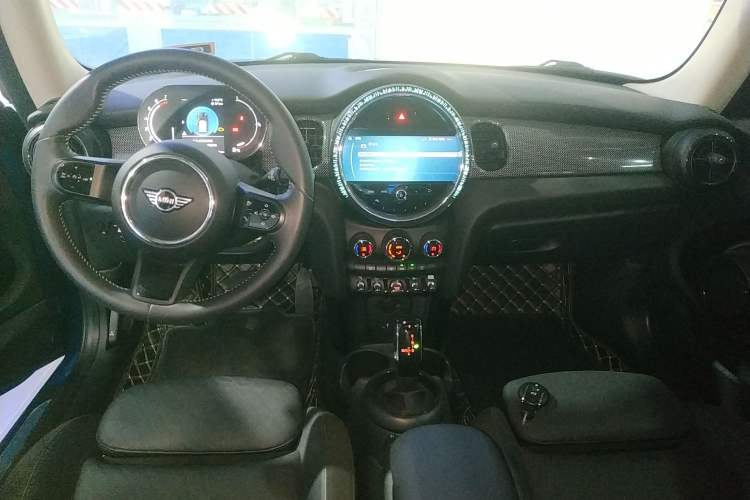 Used  MINI 2022 Updated 1.5T COOPER Classic Edition