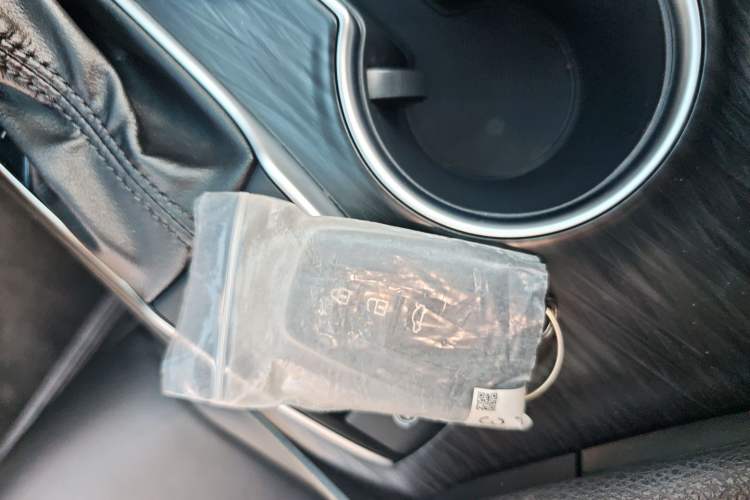 Used Toyota Camry 2021 2.0G Luxury Edition
