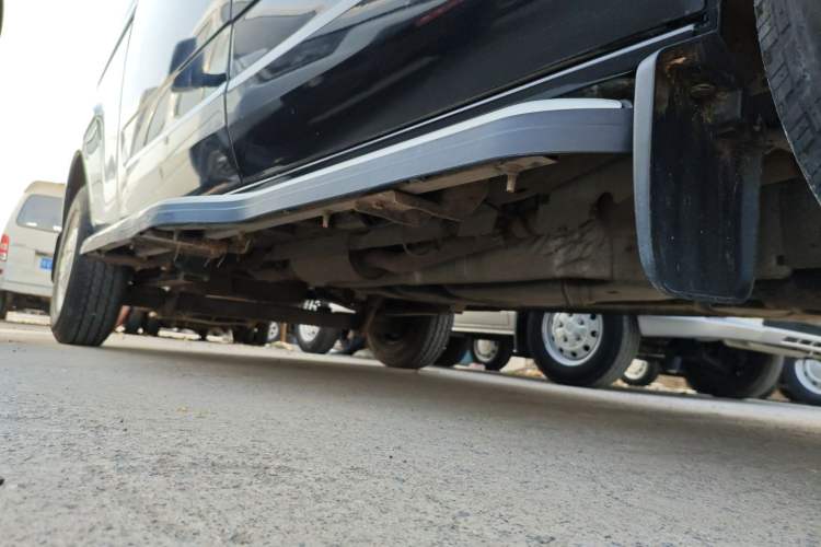 Used Ford Transit 2019 2.0T Diesel Multi-Purpose Commercial Vehicle Mid-Drive Mid-Roof 6-Seater China VI Standard
