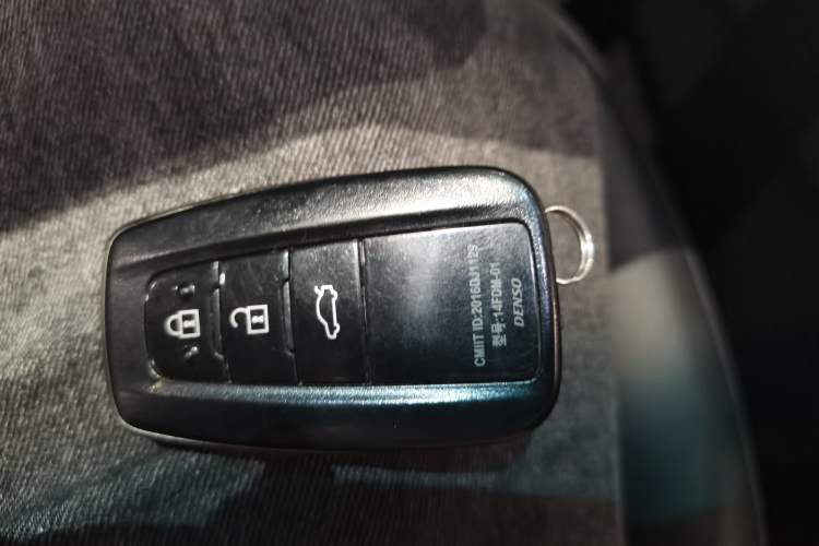 Used Toyota Camry 2019 Revised Version Dual-Engine 2.5 HG Luxury Edition
