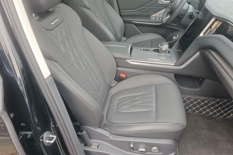 Used Hongqi HS7 PHEV 2024 2.0T PHEV Four-Wheel Drive Flagship Edition 7 Seats