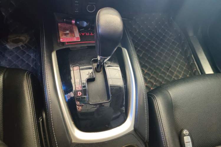 Used Nissan X-Trail 2015 2.0L CVT Comfort MAX Edition 2WD
