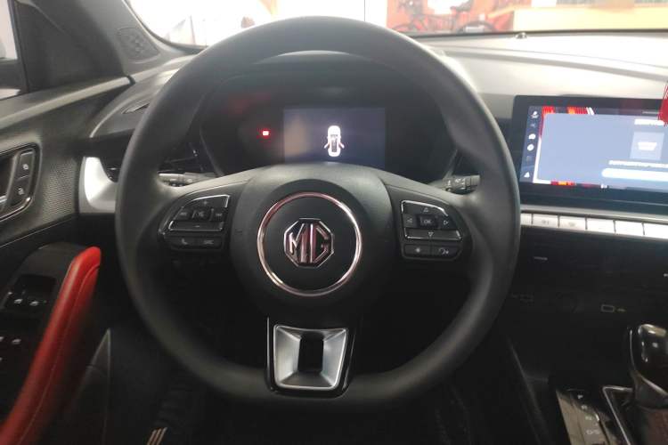 Used MG 5 2022 180 DVVT CVT Youth Luxury Edition
