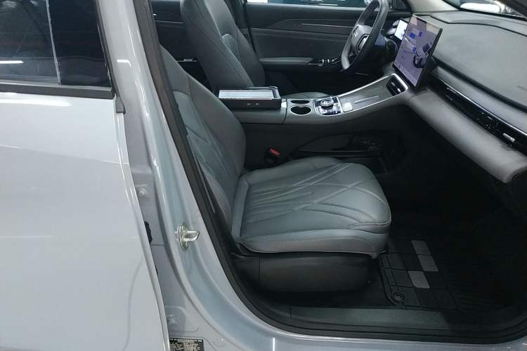 Used  L6 2025 EM-i 140km Explorer+ Edition