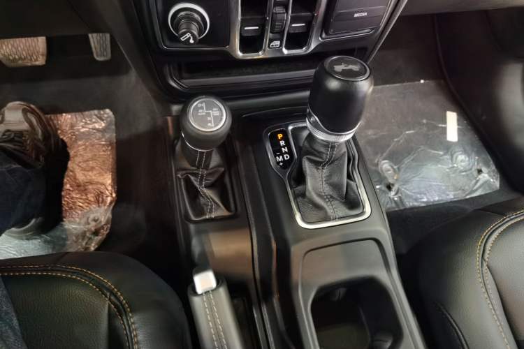 Used  Wrangler 2024 2.0T Sahara Four-Door Edition
