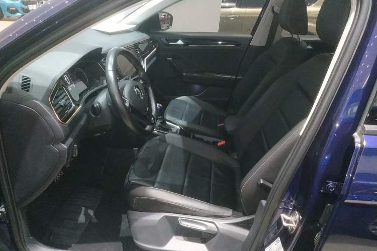 Used Volkswagen T-ROC 2018 280TSI DSG Two-Wheel-Drive Comfort Version China V Standard