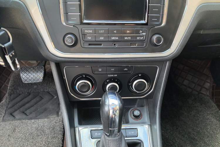 Used Volkswagen Gran Lavida 2015 1.6L Automatic Comfort Edition