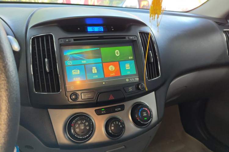 Used Hyundai Celesta 2015 1.6L Manual Comfort Model
