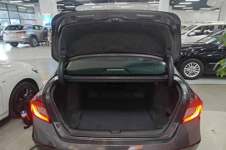 Used Honda Accord 2018 260TURBO Elite Edition China VI
