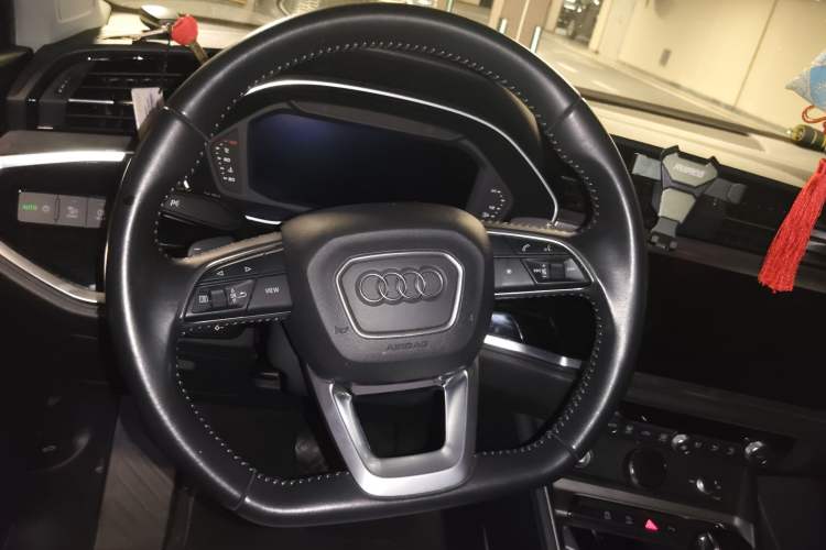 Used Audi Q3 2019 35 TFSI Fashion Dynamic Model