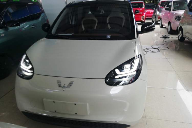 Used Wuling Bingo 2023 333 km Lingxi Connected+ Version
